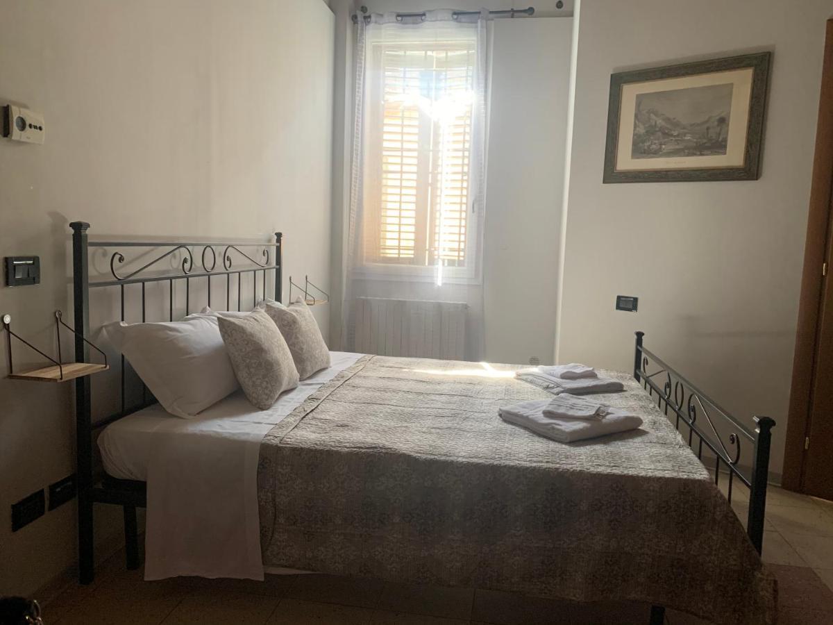 Le Stanze Sul Po Bed and Breakfast Ferrara Exteriör bild